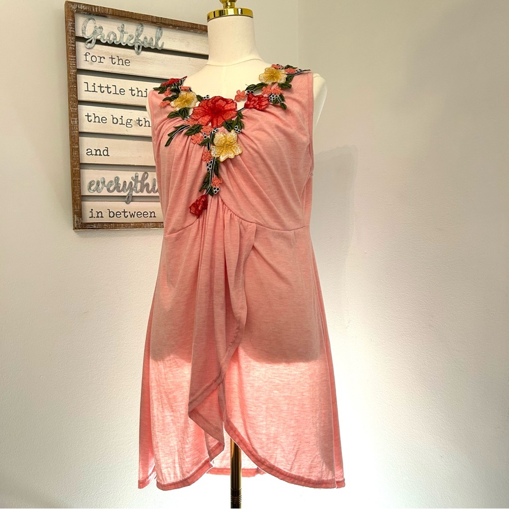 NWOT Rosegal Pink Floral Embroidery Tank Top 1X - size 16 Sleeveless Faux Wrap - Picture 4 of 9